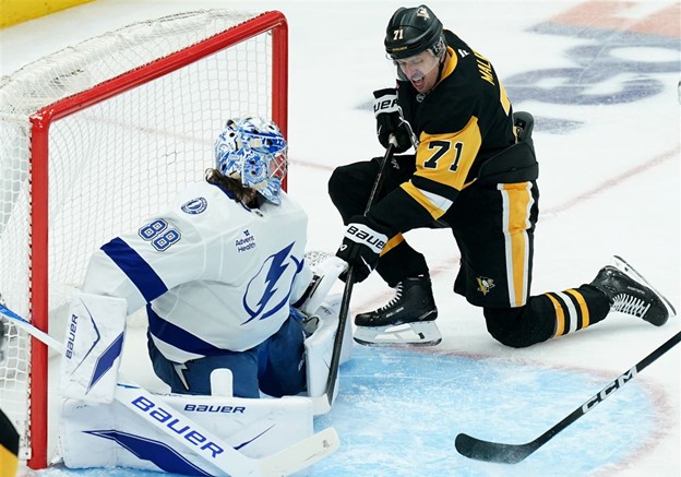 Penguins lose to Tampa in a shootout
